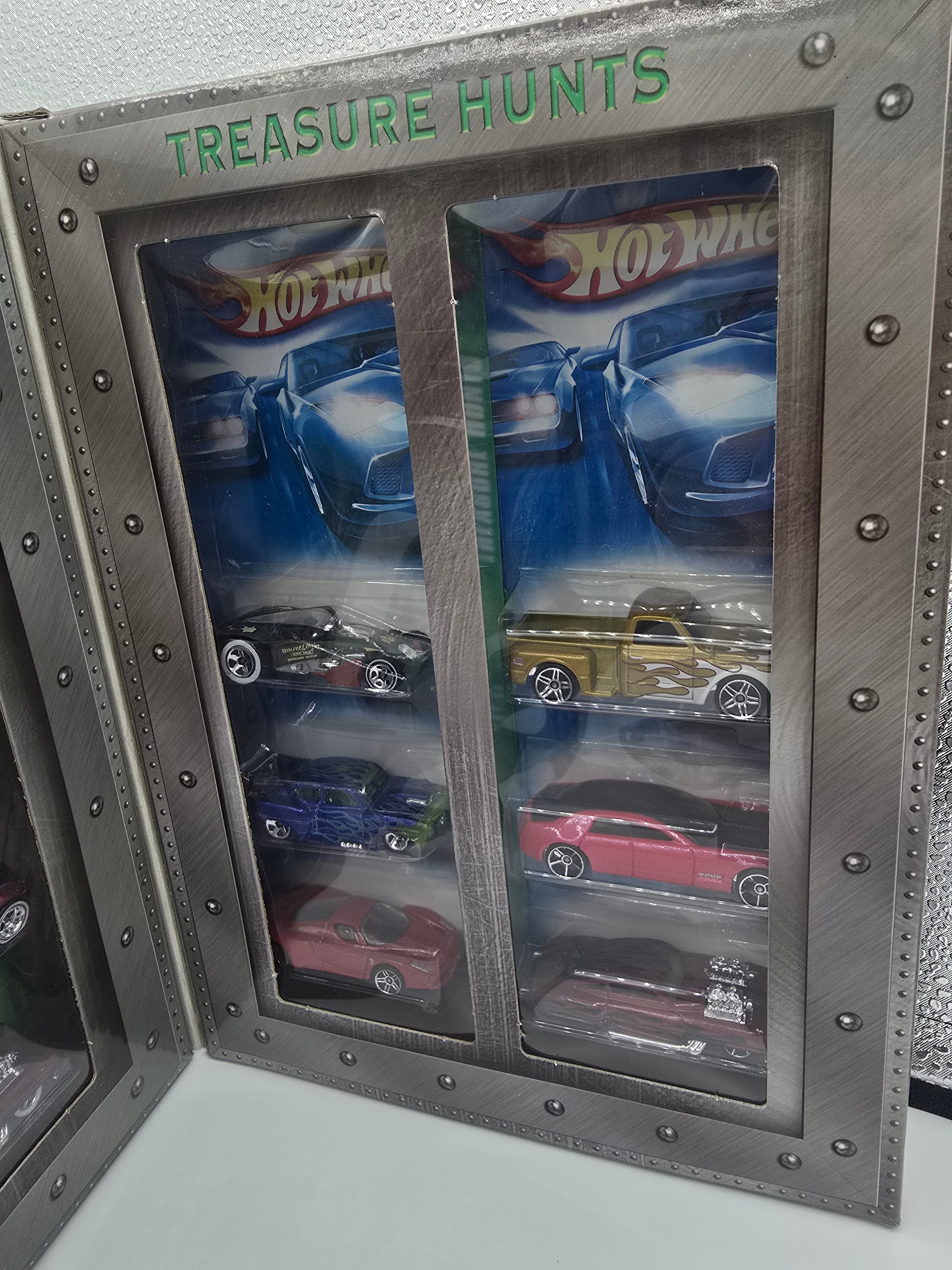 2007 Treasure & Super Hunt Set — In-Store Pickup Only